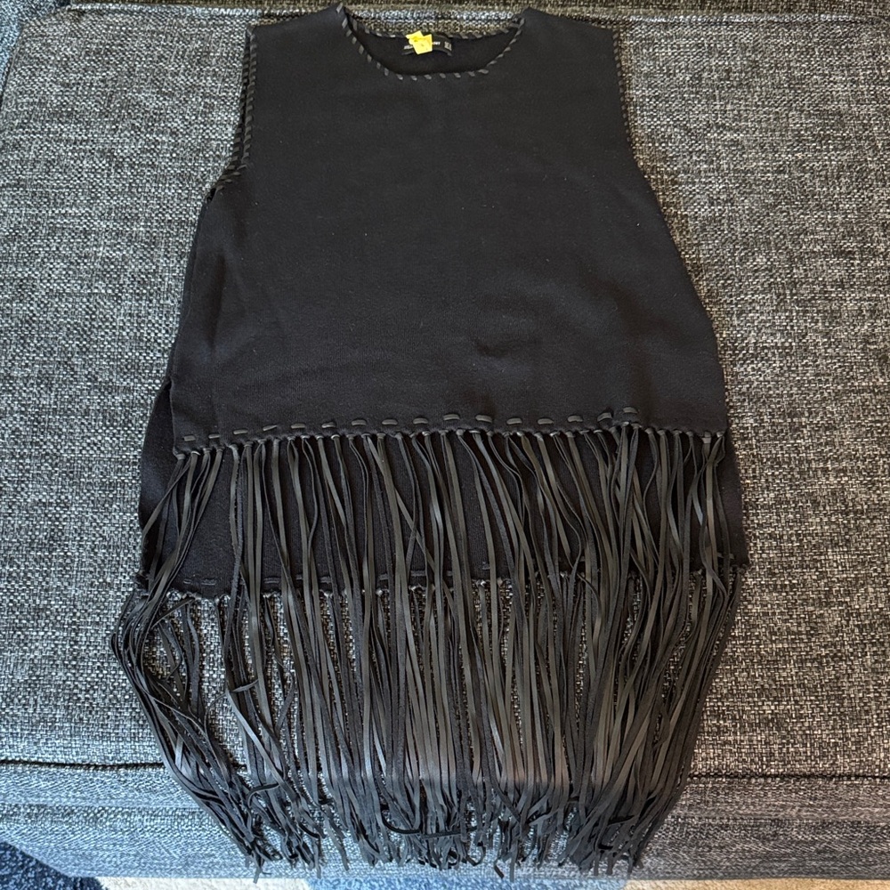 Zara Knit Sleeveless Black Fringe Top